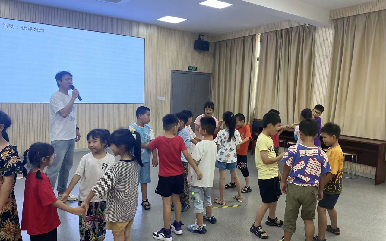 双辽龙观乡中心学校